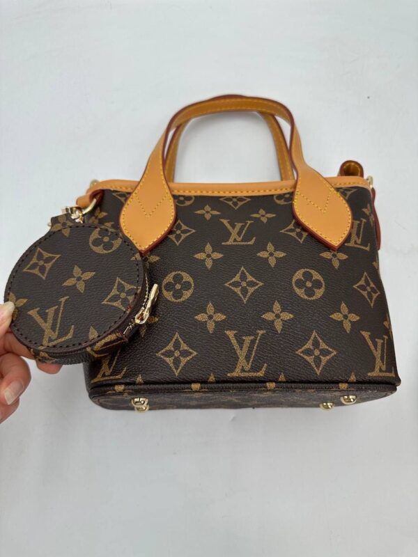 LOUIS VUITTON NEW MODEL🇫🇷✅
SIZE➡️ ✨16/24CM✨ - Image 2