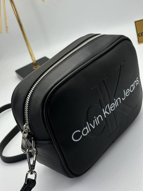 CALVİN KLEİN SCULPTED CAMERA BAG 💫
SİZE➡️21/15✨ - Image 2